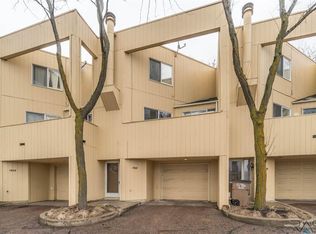 1904 S Southeastern Ave #13, Sioux Falls, SD 57103