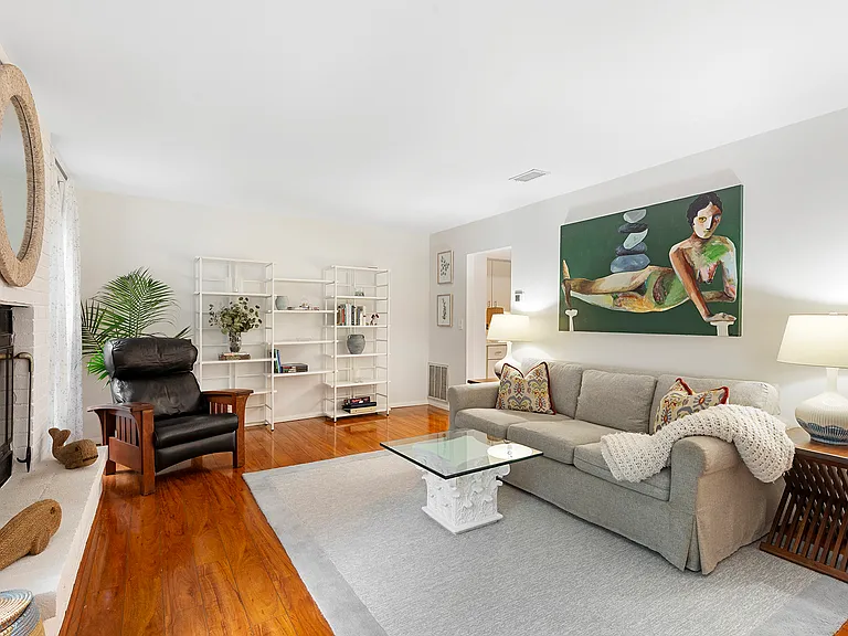 50 Hubbard Ln #62 — Photo 2
