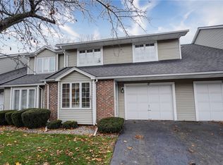 17 Chenin Run, Fairport, NY 14450