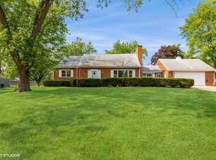 2010 Maplewood Rd, Northbrook, IL 60062
