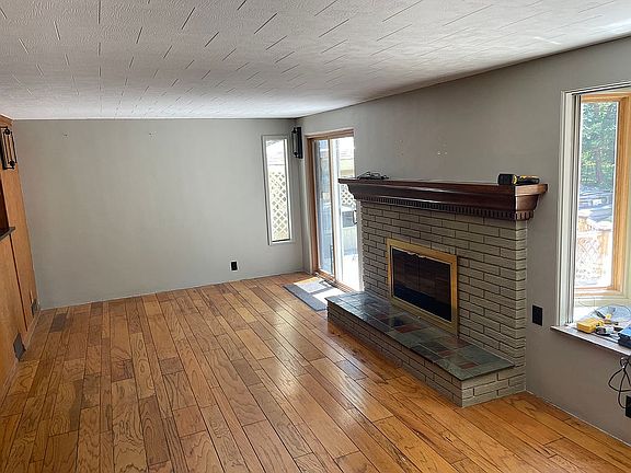 3rd image of 21602 Shady Ln