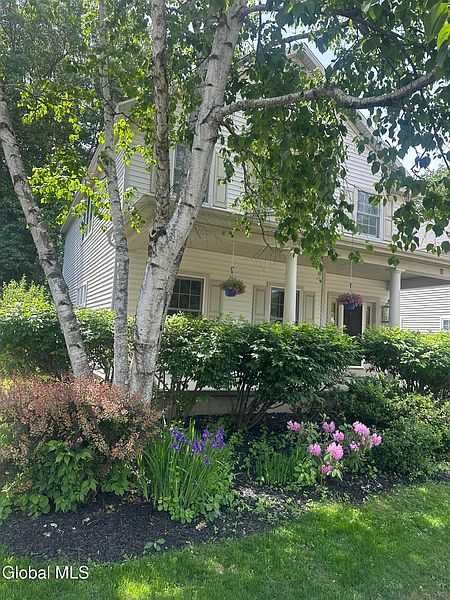 3rd image of 11 Thoroughbred Drive