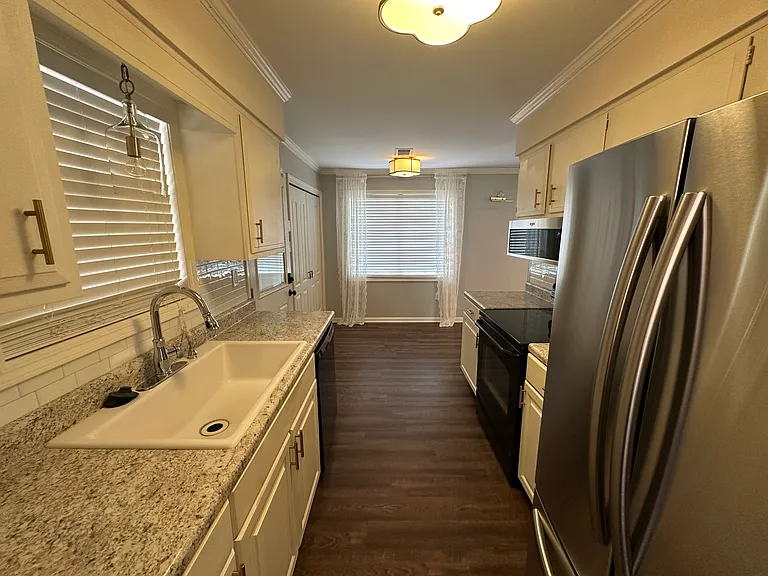 895 Barbara Lynn Dr — Photo 10