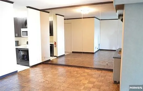 7855 Boulevard East #30I — Photo 11