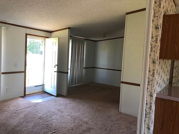 2nd image of 8906 Fairystone Park Hwy
