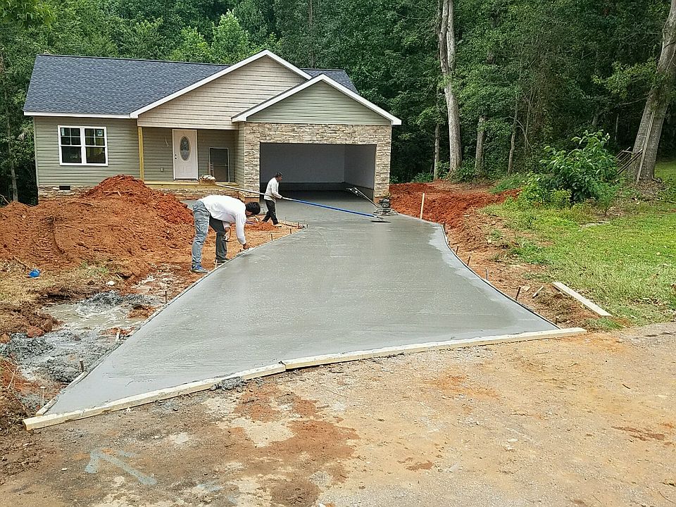 2nd image of 103 Earle Dr
