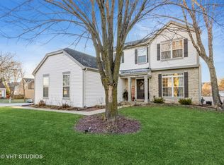 2311 Woodside Dr, Carpentersville, IL 60110