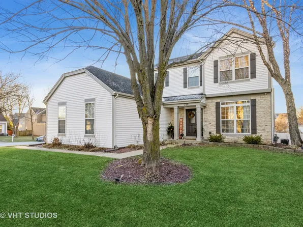 2311 Woodside Dr, Carpentersville, IL 60110
