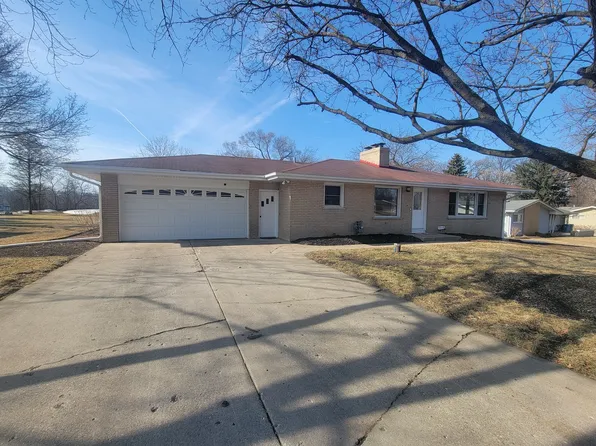 11N958 Almora Ter, Elgin, IL 60124