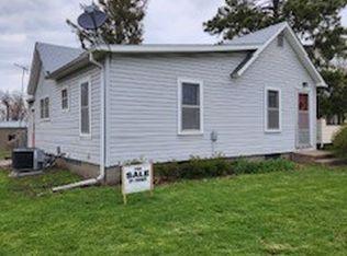 101 E Rock Island St, Knoxville, IA 50138