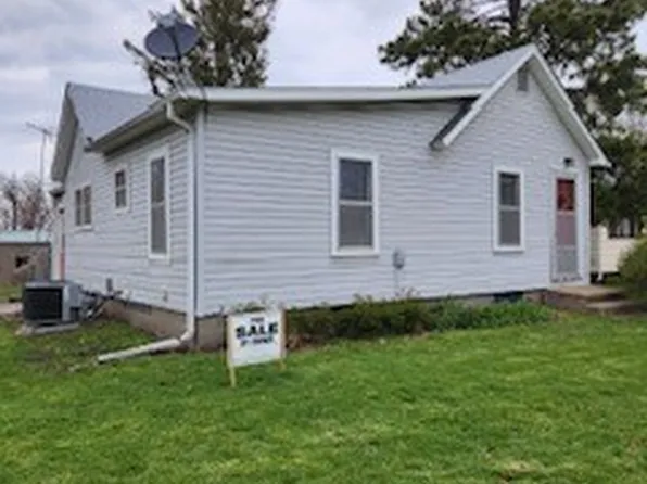 101 E Rock Island St, Knoxville, IA 50138