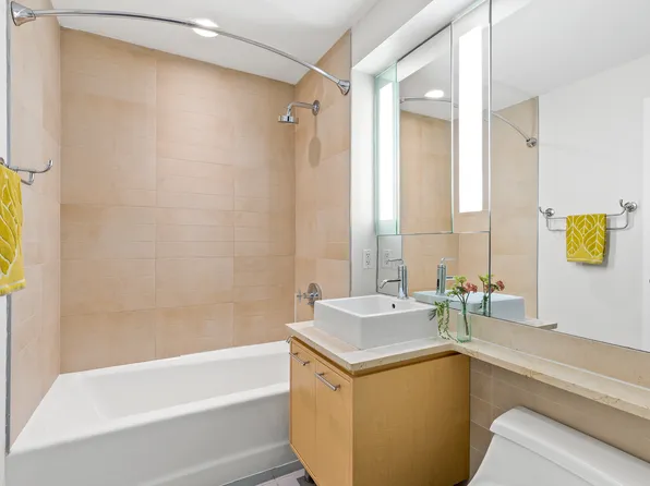 306 Gold Street image 5 of 7