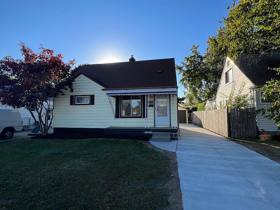 1st image of 24697 Wilmot Ave