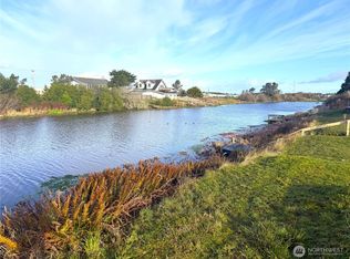 555 Canal Drive NE, Ocean Shores, WA
