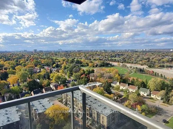 15 Greenview Ave, Toronto, ON