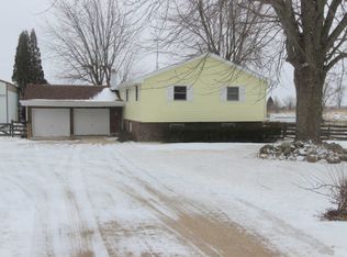 16209 Green Rd, Harvard, IL 60033