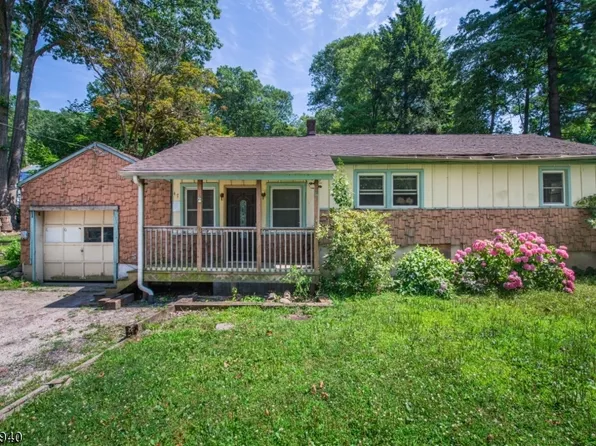 47 Laurel Dr, Jefferson Twp., NJ 07438