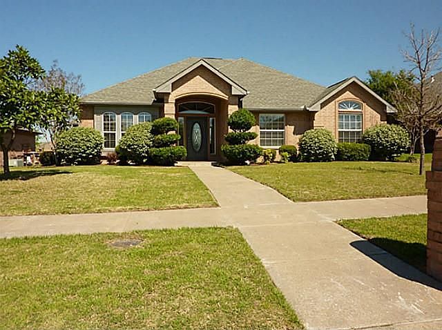 1st image of 1300 Louise Ln
