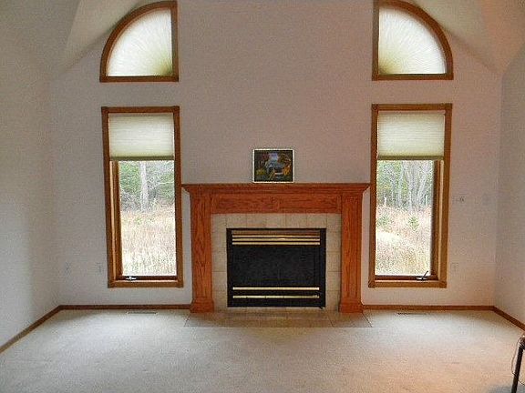 3rd image of 2439 Cherrywood Ln