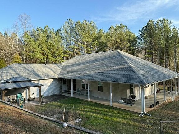 3rd image of 375 County Road 184