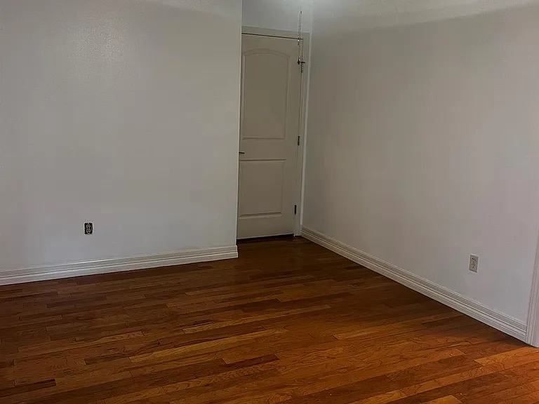12418 Plumbrook Dr — Photo 17