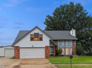 10601 E 96th Pl N, Owasso, OK 74055