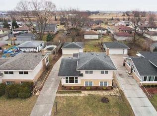 4435 Adele Ln, Oak Forest, IL 60452
