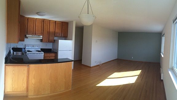 Kitchen & LR