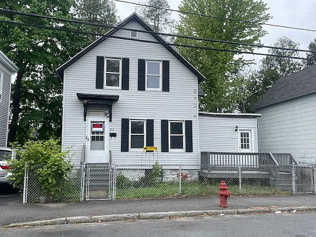 23 Ellis Ave — Photo 1