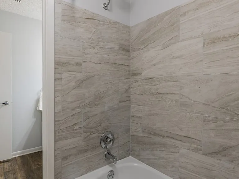 Lakebridge Townhomes — Photo 14