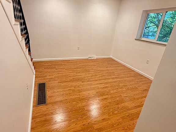 5th image of 131 S 16th St #3