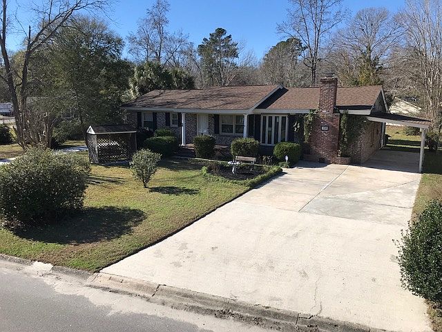 1st image of 120 Wessex Dr