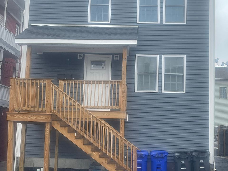 1st image of 42 Ledge St #1