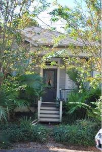 926 Constantinople St, New Orleans, LA, 70115