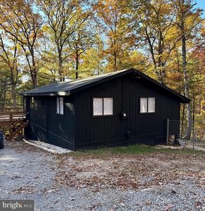 327 Crowfoot Ln, Gerrardstown, WV, 25420