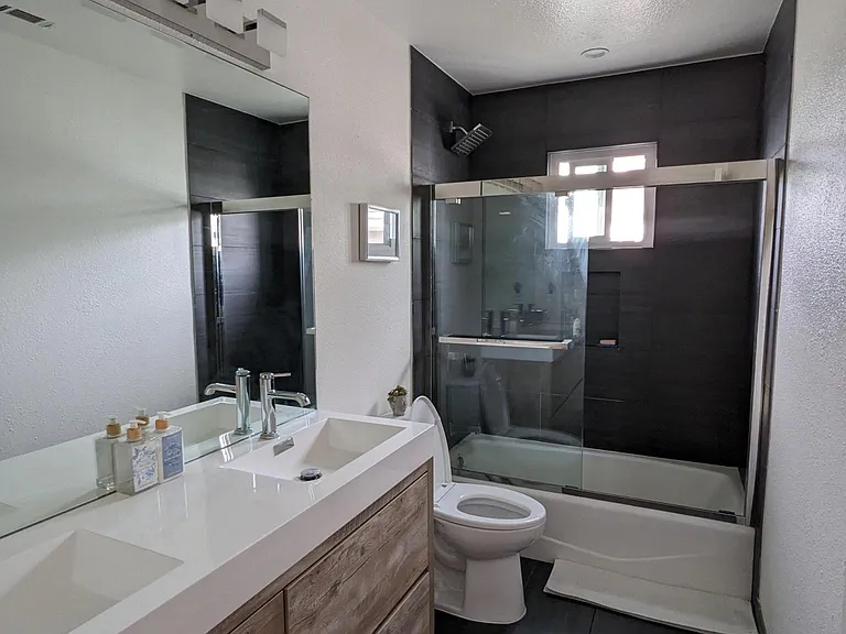 416 Valdez Ave — Photo 11