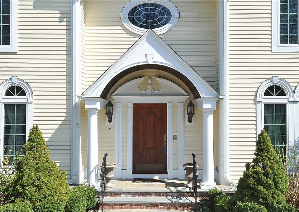 17 Kent Rd, Newtown, CT 06470 | Zillow