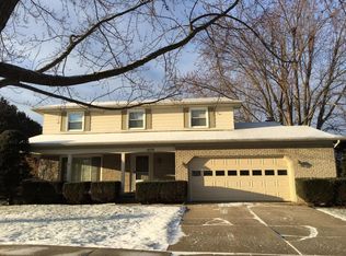 1038 Pickton Dr, Lansing, MI