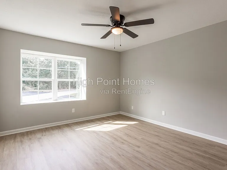 400 Gallery Ln #A4 — Photo 18