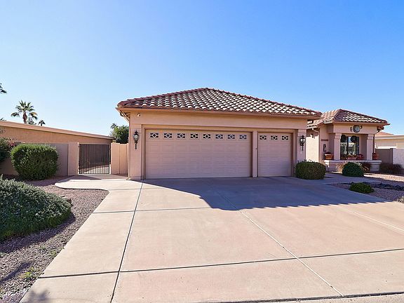 2nd image of 10517 E Silvertree Dr