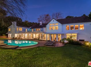 1027 Summit Dr, Beverly Hills, CA 90210