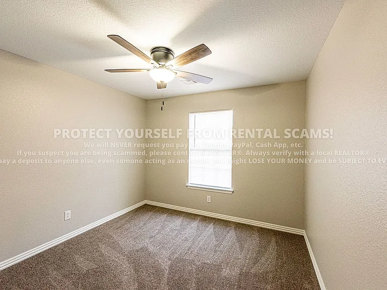758 W Breeze Cv — Photo 11