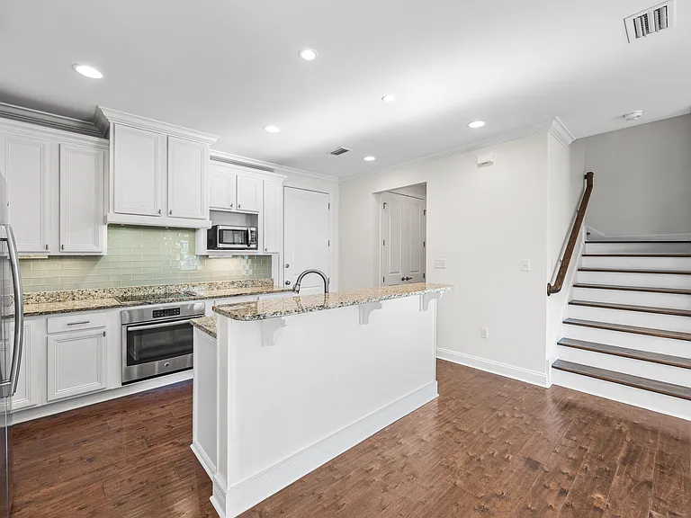 143 Christian Dr — Photo 24
