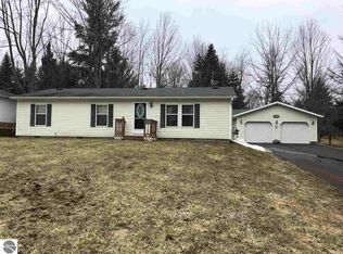 209 Crippen St, Rose City, MI 48654