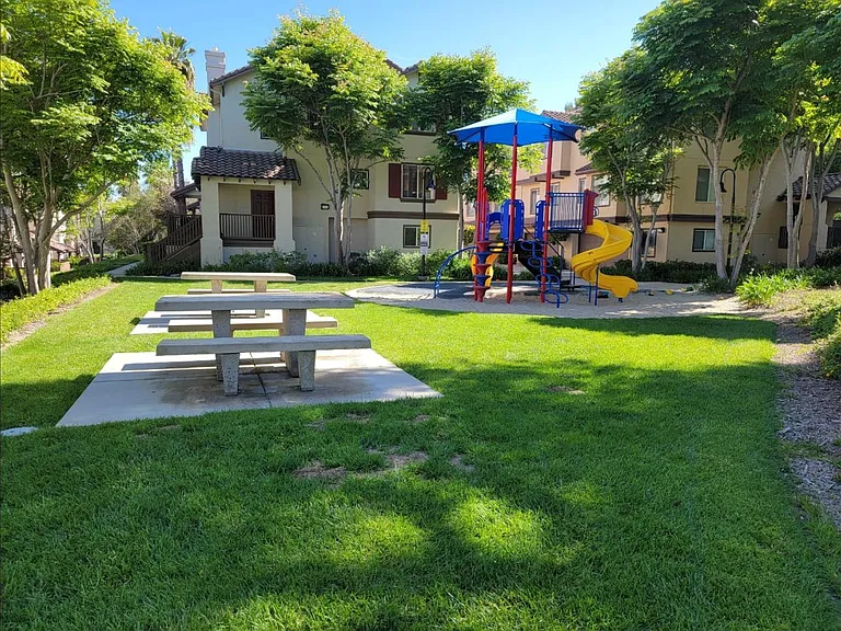 10260 Wateridge Cir #221 — Photo 30