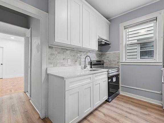 3rd image of 264 Revere Ave #1
