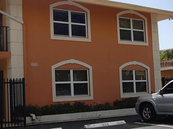 2nd image of 660 NE 11th Ave APT 105