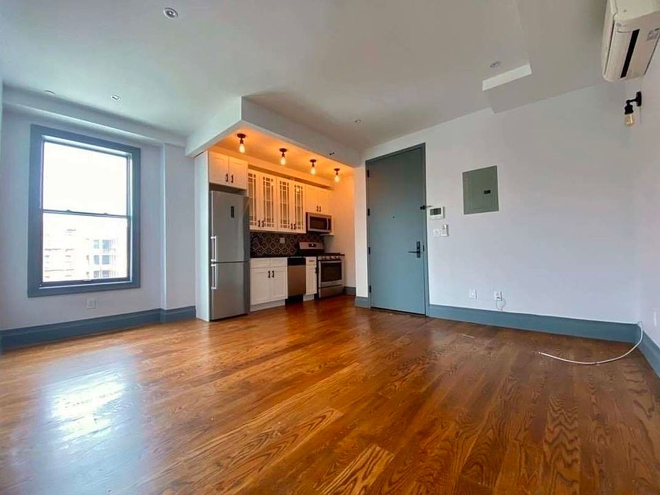 1st image of 268 Sullivan Pl #2C