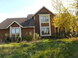 4855 Hillcrest Rd, Kewaskum, WI 53040