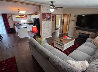 13450 Pear St, Carleton, MI 48117